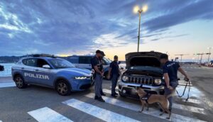 polizia droga auto