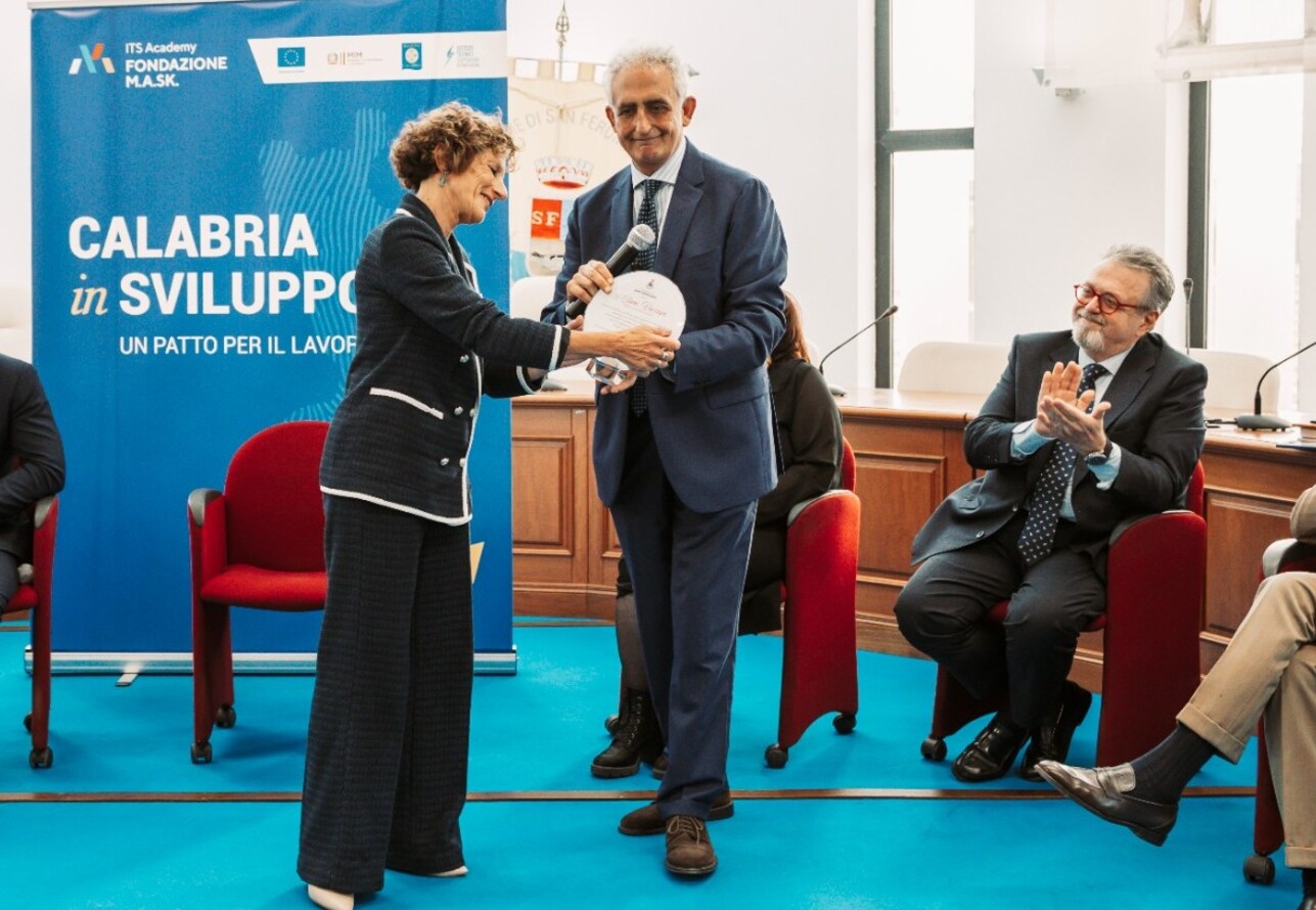 premio comune san ferdinando a prefetto vaccaro
