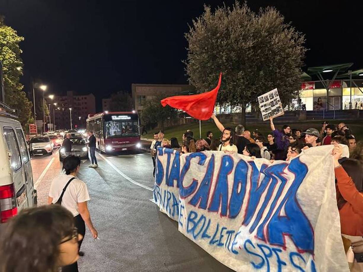 proteste caro carburante cosenza (2)