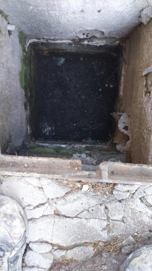 pulizia grate e caditoie in via De Nava