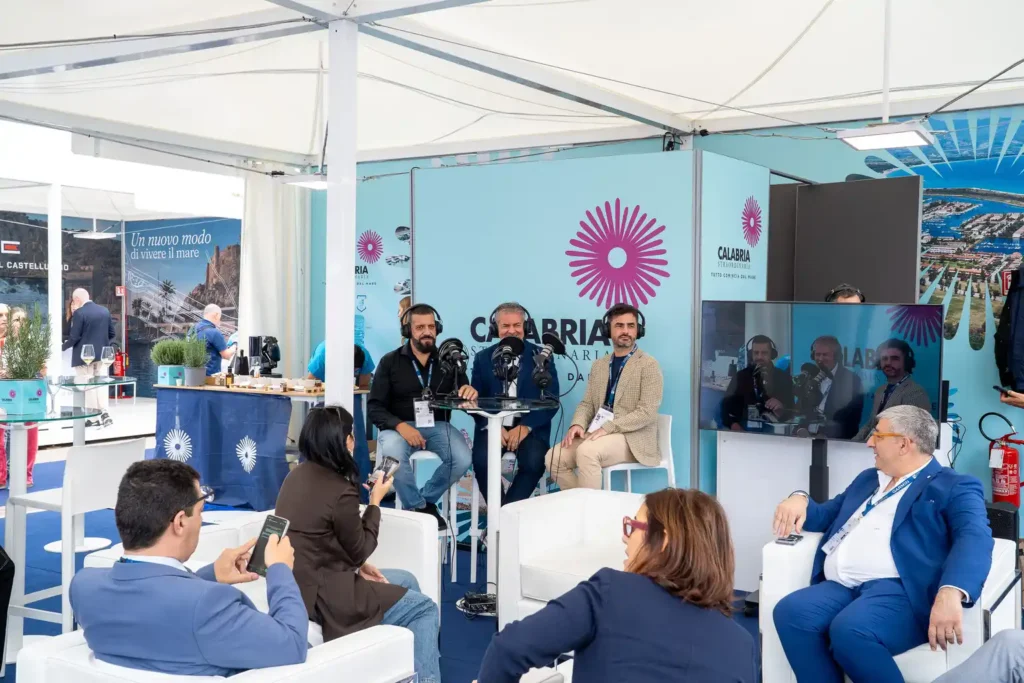 regione calabria al salone nautico di genova