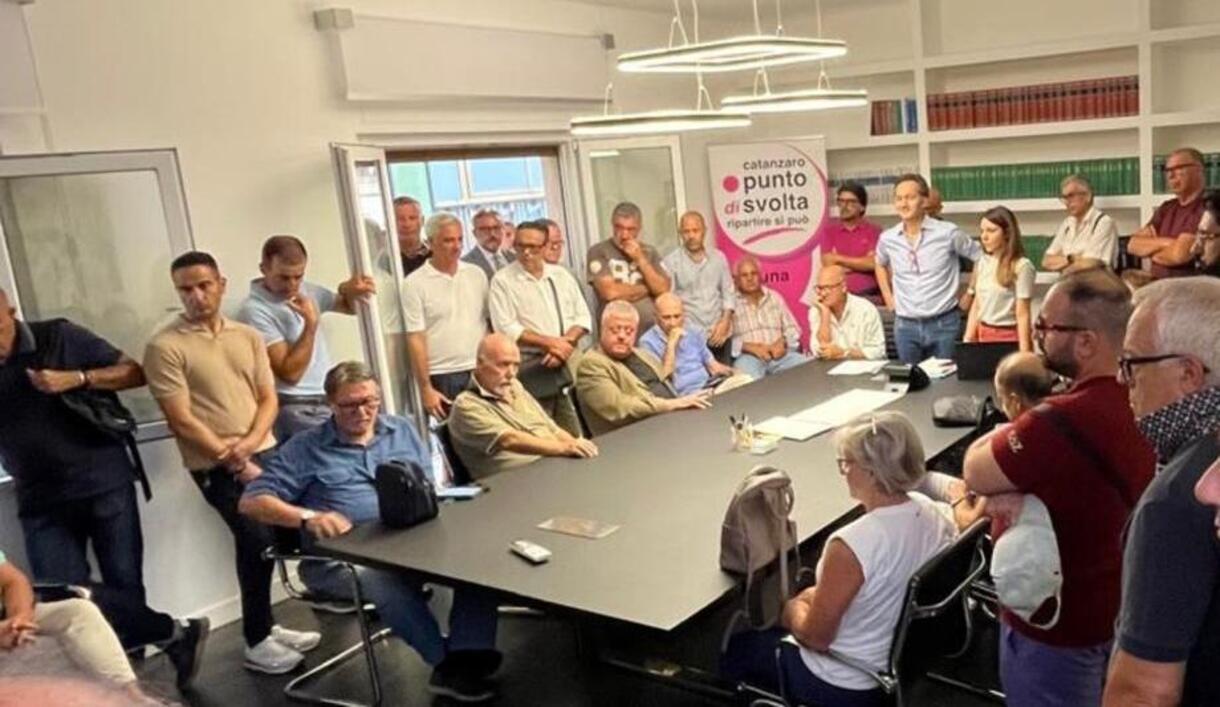 riunione movimento catanzaro punto di svolta