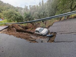 strada roccaforte del greco sprofondata