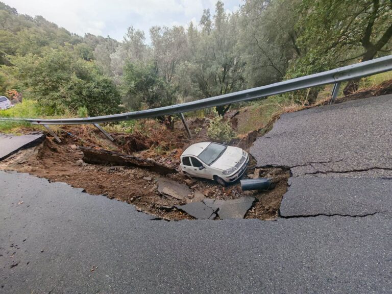 strada roccaforte del greco sprofondata
