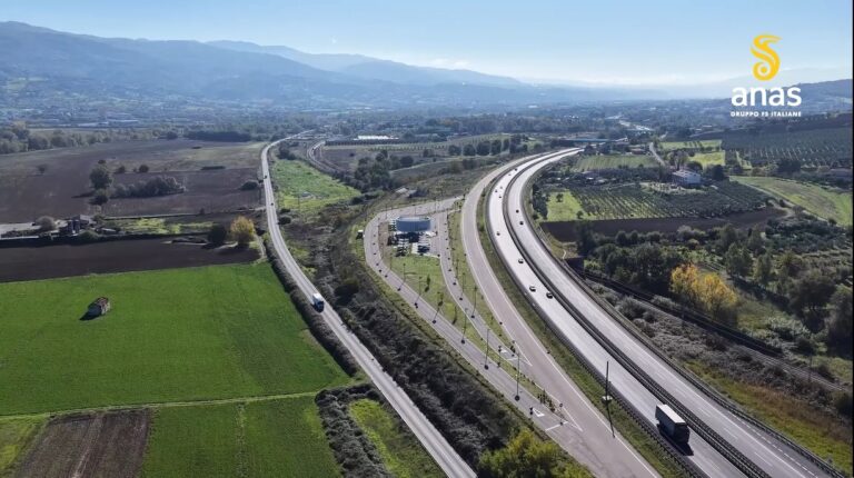 Calabria, viaggio nei cantieri e sulle strade della regione: dalla SS106 ai soccorsi con i droni | VIDEO